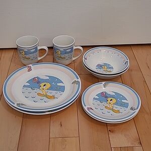 Gibson Looney Tunes tweety bird plates, bowls, and mugs